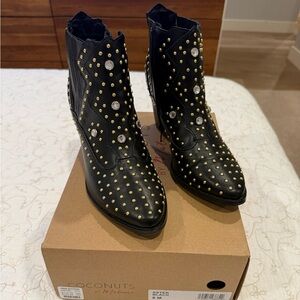 Coconuts By Matisse Footwear Aster Black Western Ankle Boots Size 8